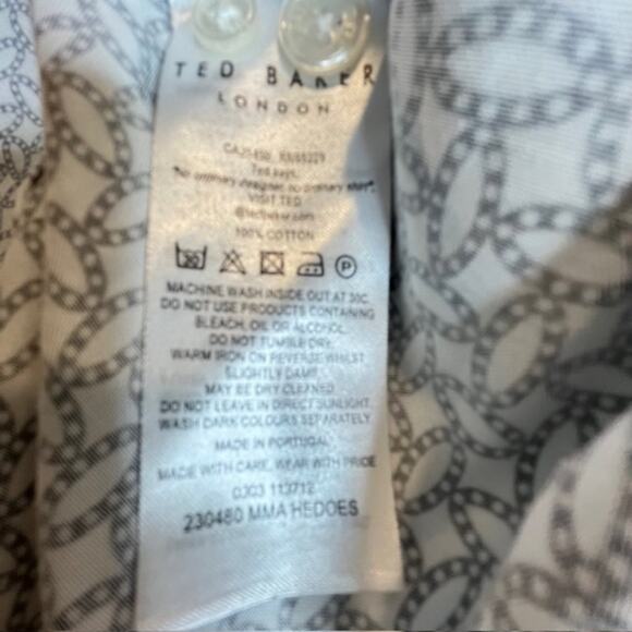 Ted Baker London Black & White Geometric Button Up Shirt Like New! Size 5 - Picture 11 of 16